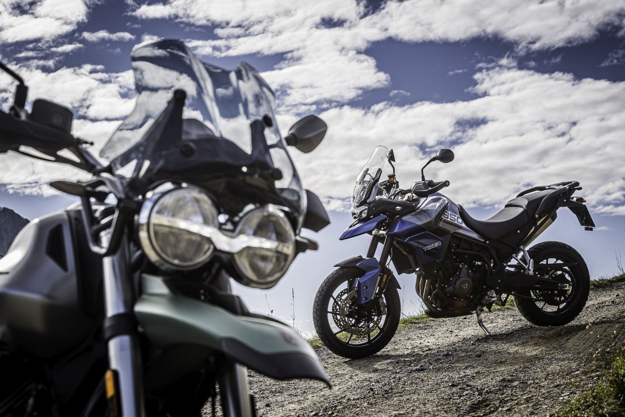 Moto Guzzi V85 TT VS Triumph Tiger 850 Sport: viaggia, guida, SOGNA